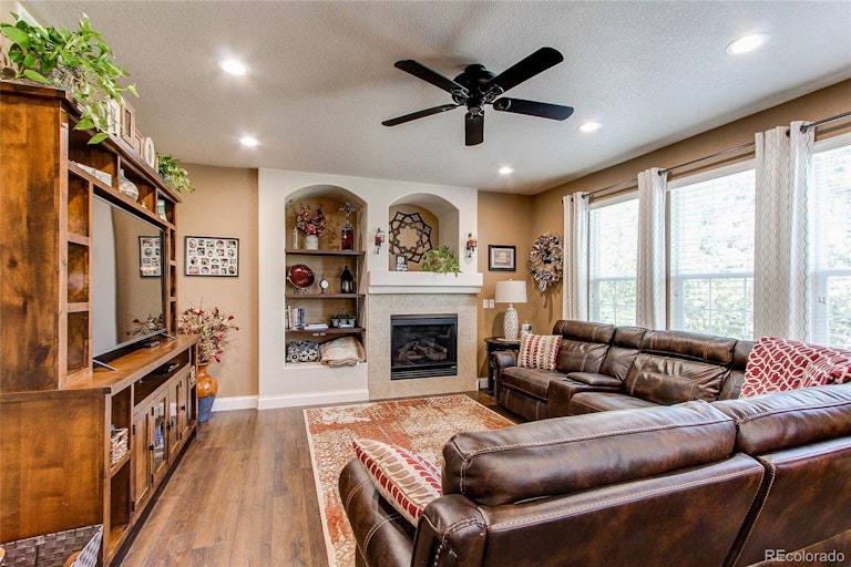Photo 14 of 39 - 3443 Wingtip Way, Castle Rock, CO 80108