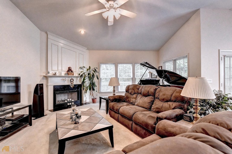 Photo 24 of 56 - 725 Gran Heritage Way, Dacula, GA 30019
