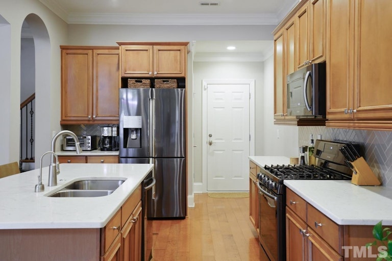 Photo 15 of 41 - 309 Sunstone Dr, Cary, NC 27519