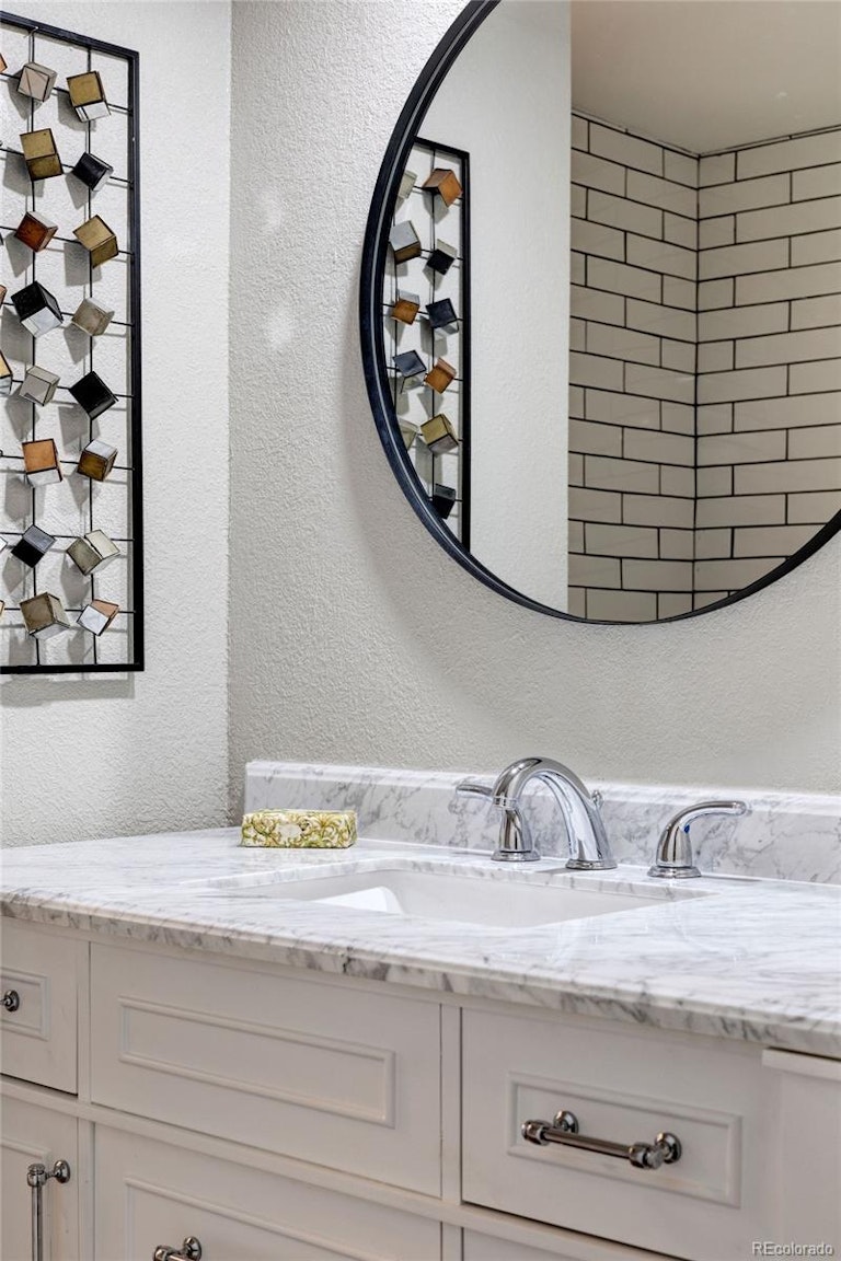 Photo 15 of 34 - 7675 W 25th Ave, Lakewood, CO 80214