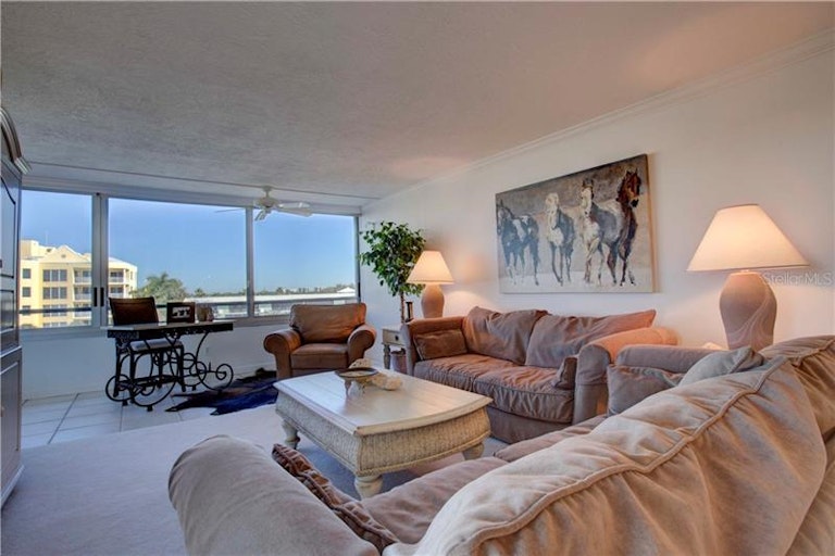 Photo 8 of 22 - 9150 Blind Pass Rd #404, Sarasota, FL 34242