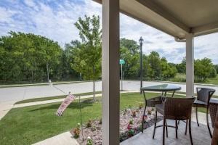 Photo 3 of 24 - 739 Myrtle Ln, Princeton, TX 75407