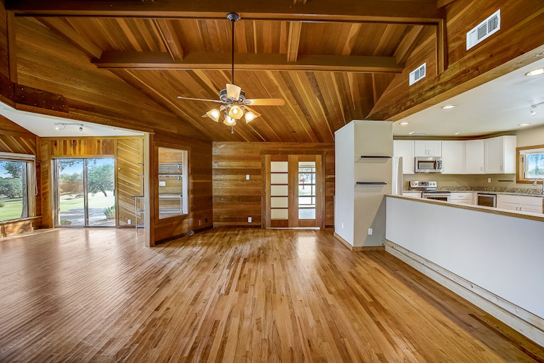Photo 7 of 60 - 915 Lauder Dr, Spicewood, TX 78669
