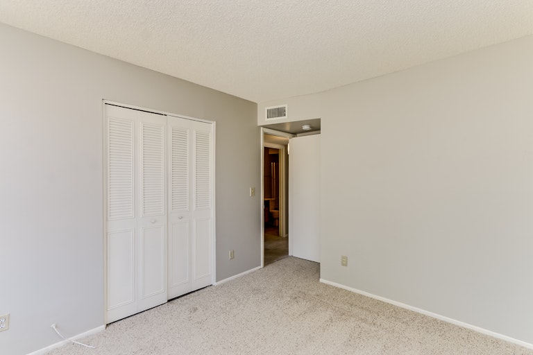 Photo 18 of 27 - 5056 N 71st Ave, Glendale, AZ 85303
