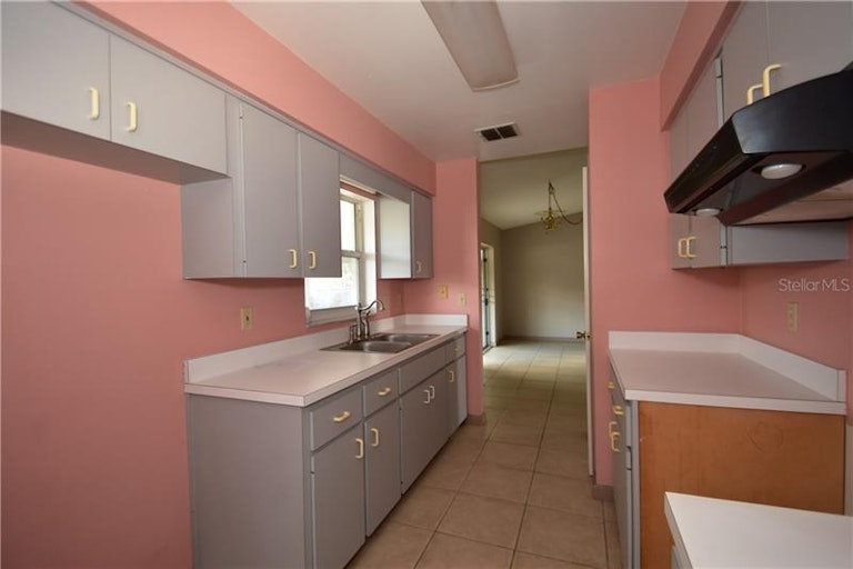 Photo 12 of 16 - 207 Lily Pad Ln, Eustis, FL 32726