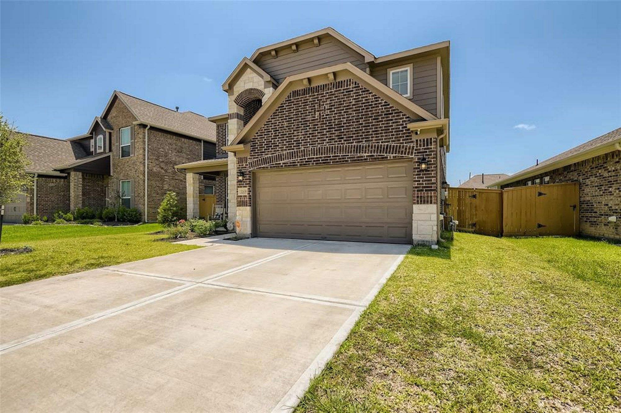 Photo 1 of 29 - 32639 Timber Point Dr, Brookshire, TX 77423