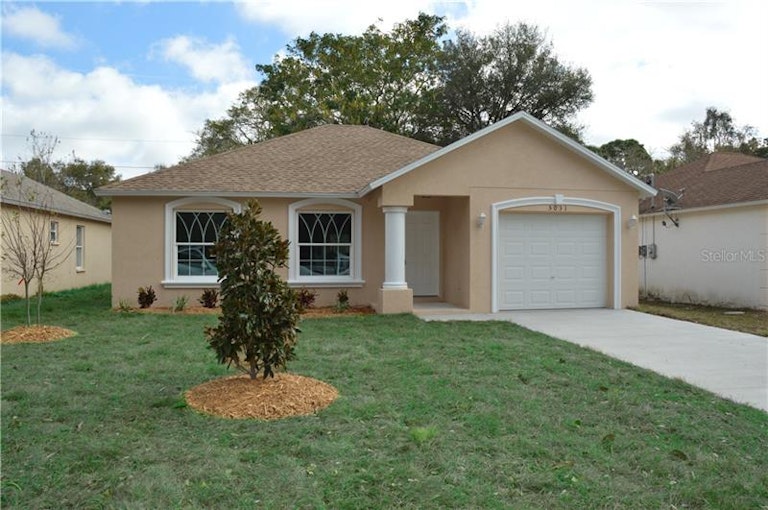 Photo 1 of 8 - 5031 Betty St N, Saint Petersburg, FL 33709