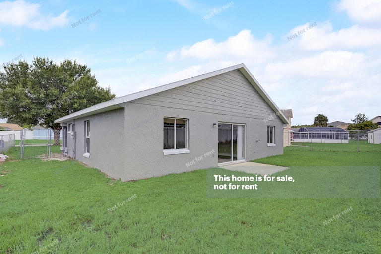 Photo 9 of 26 - 210 Pelican Ct, Kissimmee, FL 34743