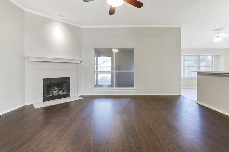Photo 3 of 25 - 7428 Amber Dr, Watauga, TX 76148