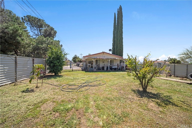 Photo 4 of 24 - 39856 Brookside Ave, Cherry Valley, CA 92223