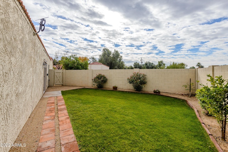 Photo 22 of 26 - 13802 N 42nd St, Phoenix, AZ 85032