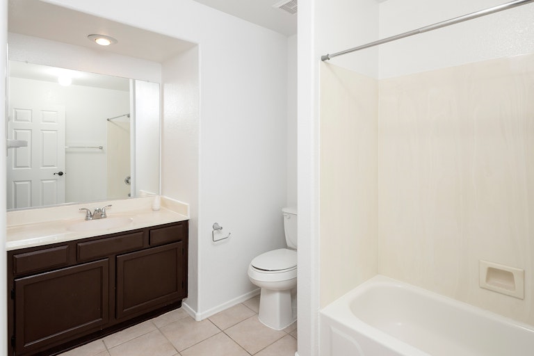 Photo 17 of 24 - 8920 W Davis Rd, Peoria, AZ 85382