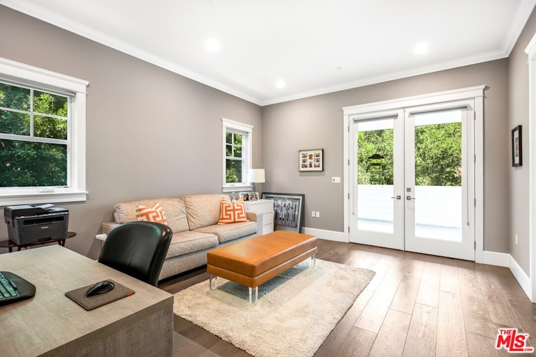 Photo 37 of 52 - 17524 Jayden Ln, Encino, CA 91316
