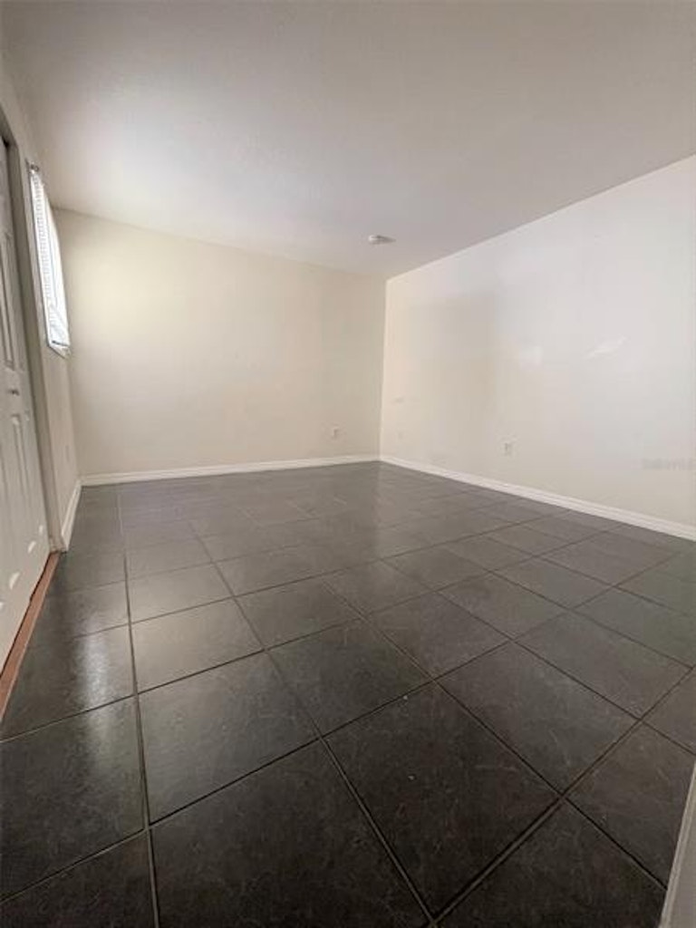Photo 7 of 24 - 910 Lake Destiny Rd Unit C, Altamonte Springs, FL 32714
