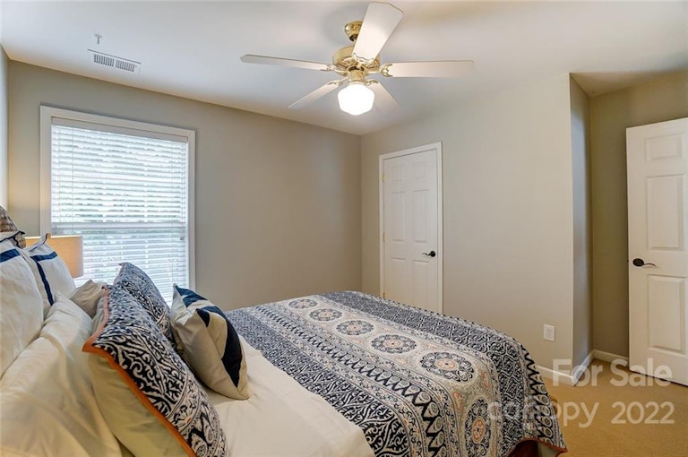 Photo 26 of 48 - 3126 Arborhill Rd, Charlotte, NC 28270
