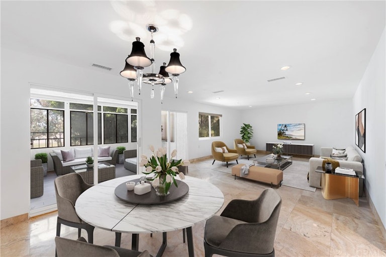 Photo 2 of 36 - 5500 Paseo Del Lago W #1D, Laguna Woods, CA 92637