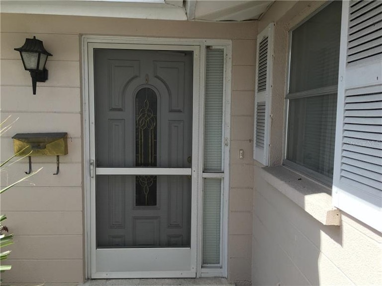 Photo 5 of 22 - 2312 Terry Ln, Sarasota, FL 34231