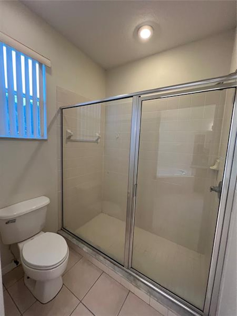 Photo 15 of 43 - 360 Tupelo Cir, Davenport, FL 33897