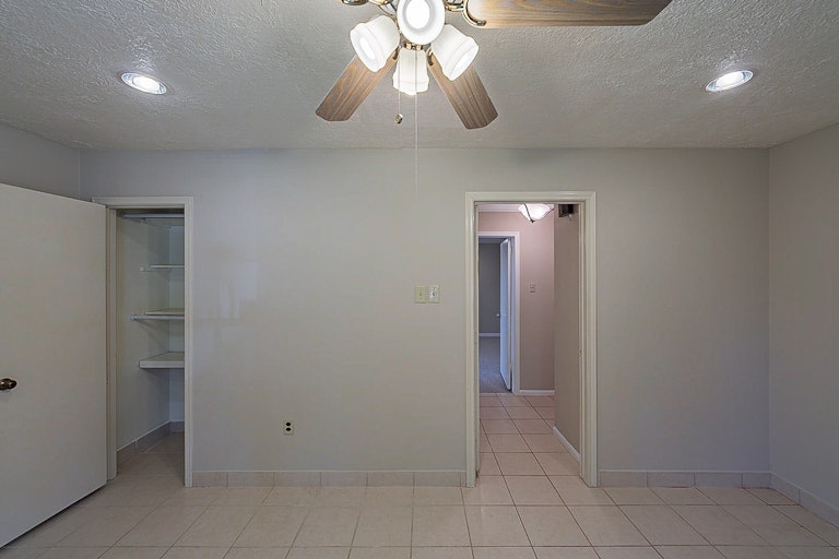 Photo 17 of 35 - 18003 Mahogany Forest Dr, Spring, TX 77379