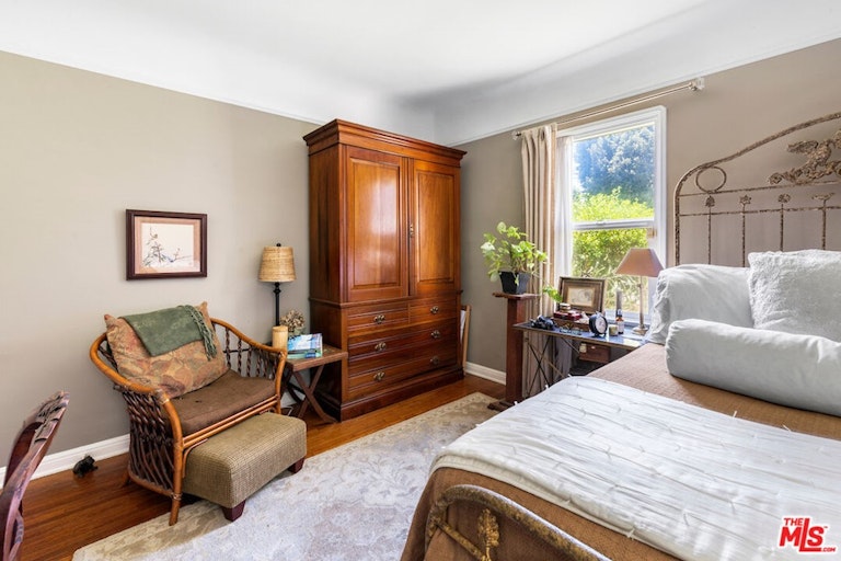 Photo 36 of 51 - 3759 Brayton Ave, Long Beach, CA 90807