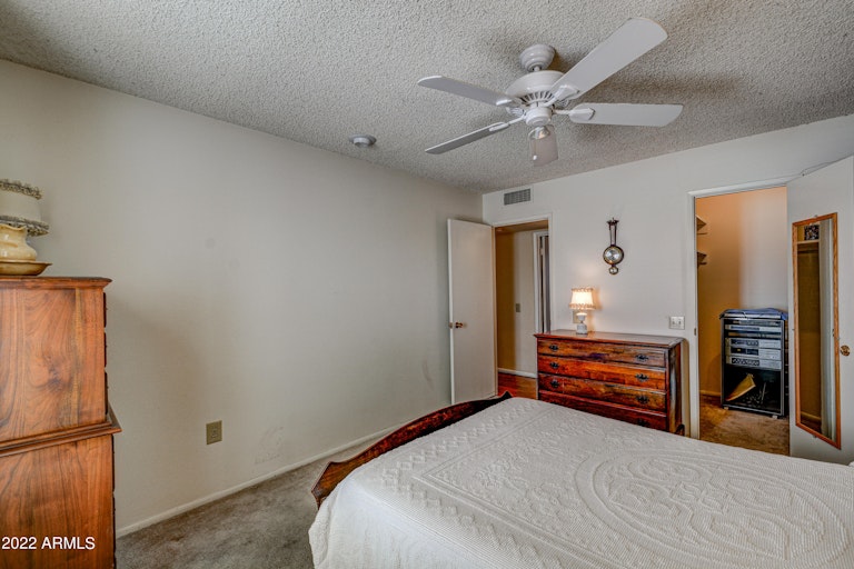 Photo 15 of 32 - 14444 N Lakeforest Dr, Sun City, AZ 85351