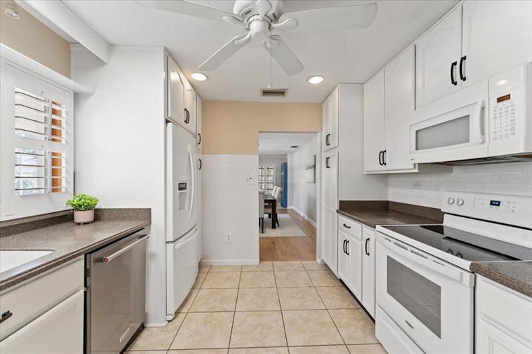 Photo 6 of 31 - 1206 Latta Ln, Orlando, FL 32804