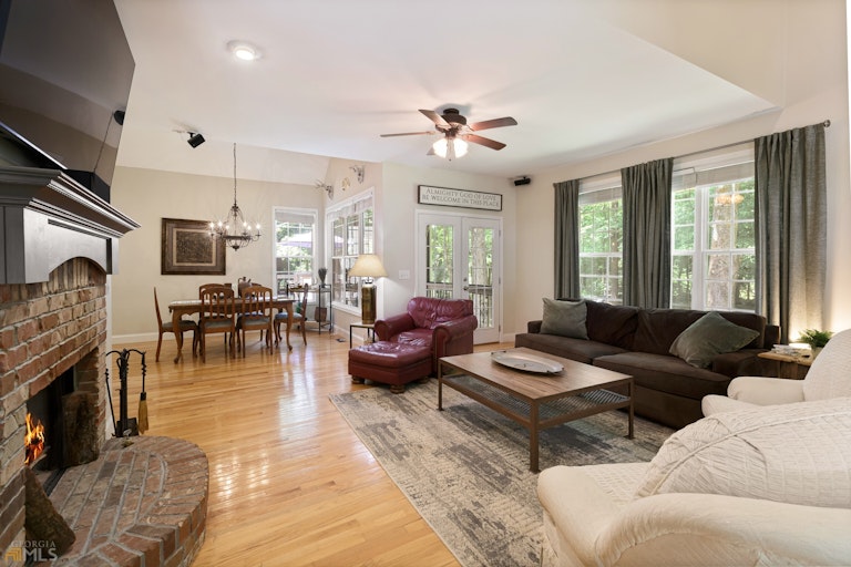Photo 13 of 59 - 2550 Johnston Rd NW, Kennesaw, GA 30152