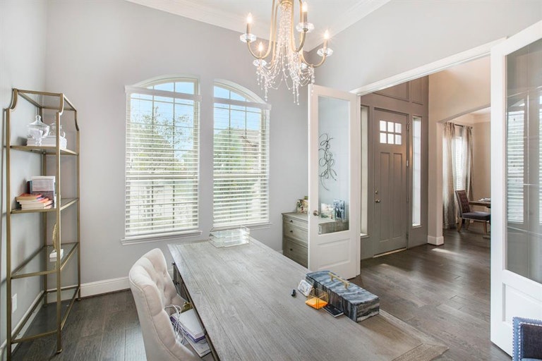 Photo 9 of 47 - 10610 Grace Hollow Dr, Cypress, TX 77433