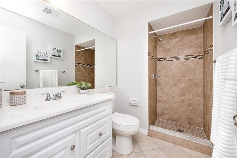 Photo 11 of 12 - 6324 Bonnie Bay Cir N, Pinellas Park, FL 33781