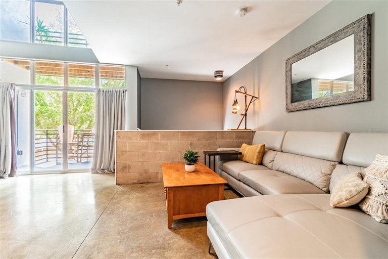 Photo 6 of 35 - 5008 S MacDill Ave #4, Tampa, FL 33611