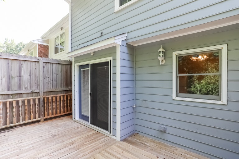 Photo 6 of 25 - 207 Bay Dr, Cary, NC 27511