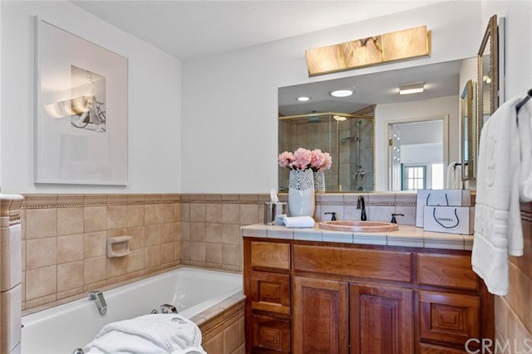 Photo 18 of 28 - 2641 Vista Ornada, Newport Beach, CA 92660