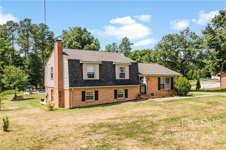 Photo 1 of 48 - 1200 Hess Rd, Concord, NC 28025