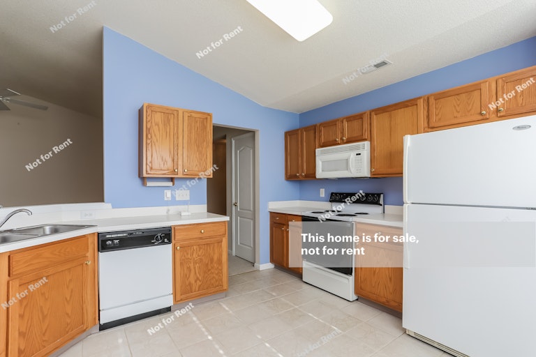 Photo 16 of 27 - 201 Kinship Ln, Apex, NC 27502