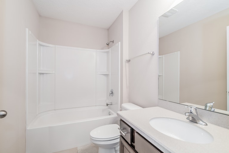 Photo 21 of 25 - 167 Brentley Ln, Orange Park, FL 32065