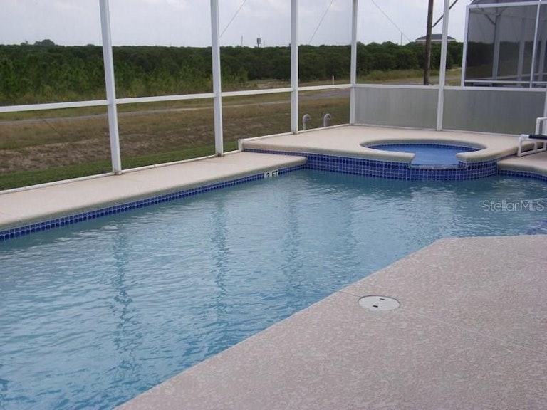 Photo 3 of 6 - 520 Fox Loop, Davenport, FL 33837
