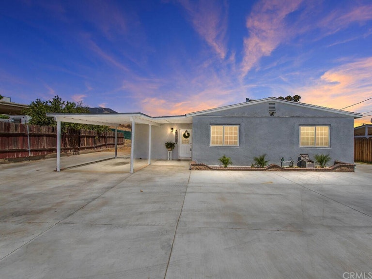 Photo 1 of 23 - 6705 Lynwood Way, Highland, CA 92346