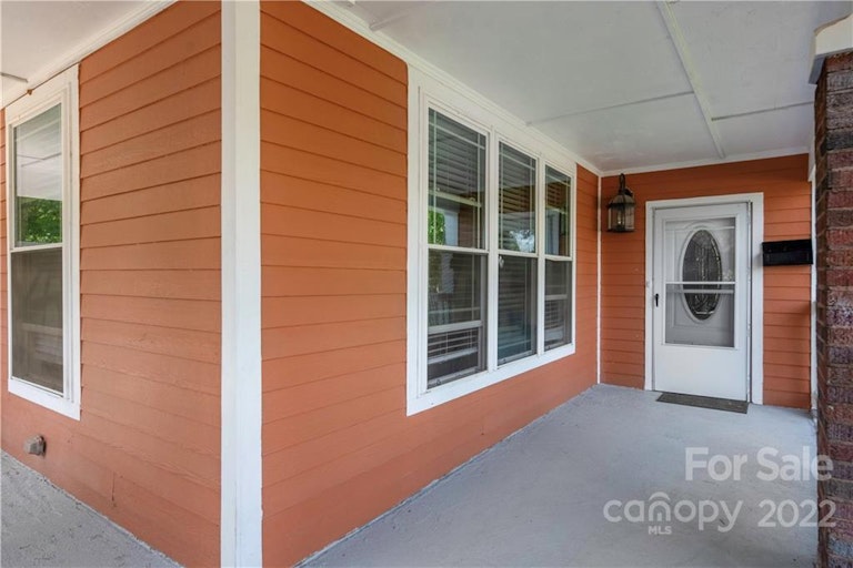 Photo 2 of 32 - 3617 Tuckaseegee Rd, Charlotte, NC 28208