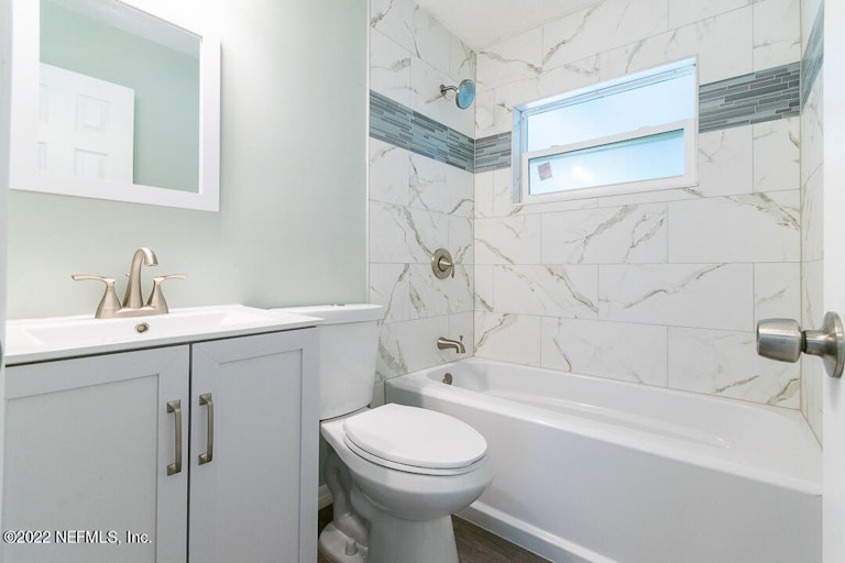 Photo 13 of 17 - 13350 Beall Ave, Jacksonville, FL 32218