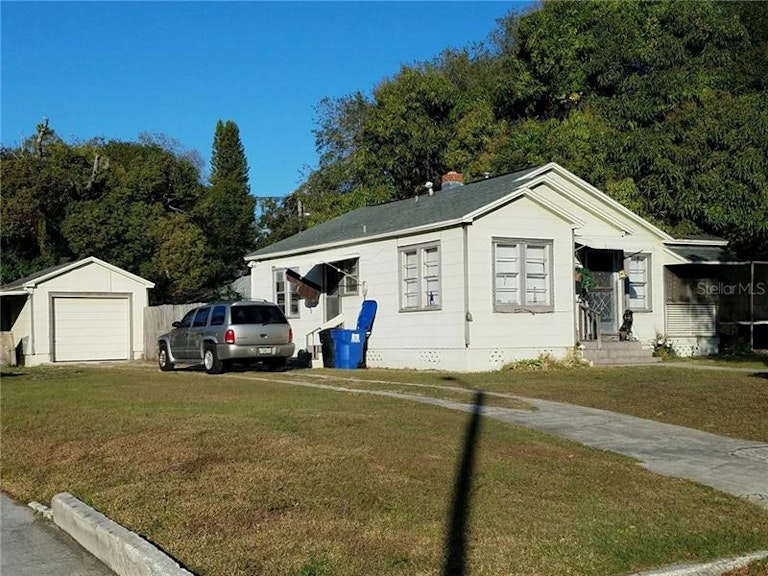 Photo 1 of 1 - 2325 21st St S, Saint Petersburg, FL 33712