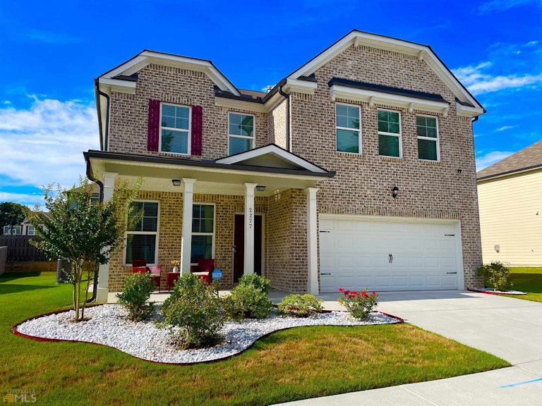 Photo 2 of 49 - 2277 Annes Lake Cir, Lithonia, GA 30058