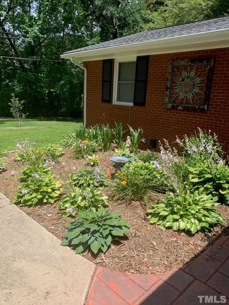 Photo 33 of 34 - 1314 Old Trinity Cir, Raleigh, NC 27607