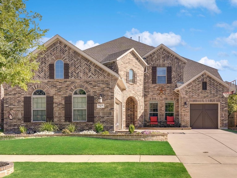 Photo 1 of 40 - 1412 9th St, Argyle, TX 76226