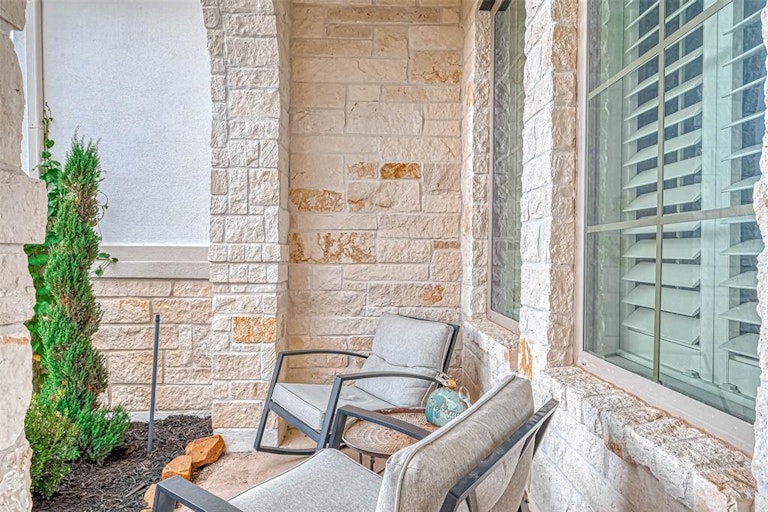 Photo 7 of 48 - 21606 Albertine Dr, Tomball, TX 77377