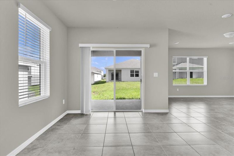 Photo 9 of 23 - 1612 Aspen Ave, Davenport, FL 33837