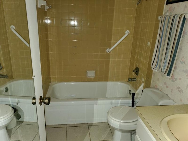 Photo 8 of 18 - 5414 Kenwood Dr, North Port, FL 34287