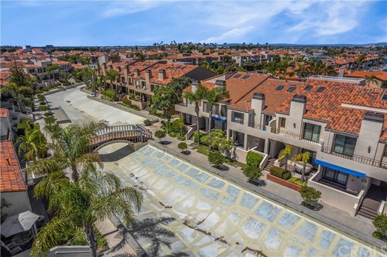 Photo 41 of 48 - 16515 Tropez Ln #147, Huntington Beach, CA 92649