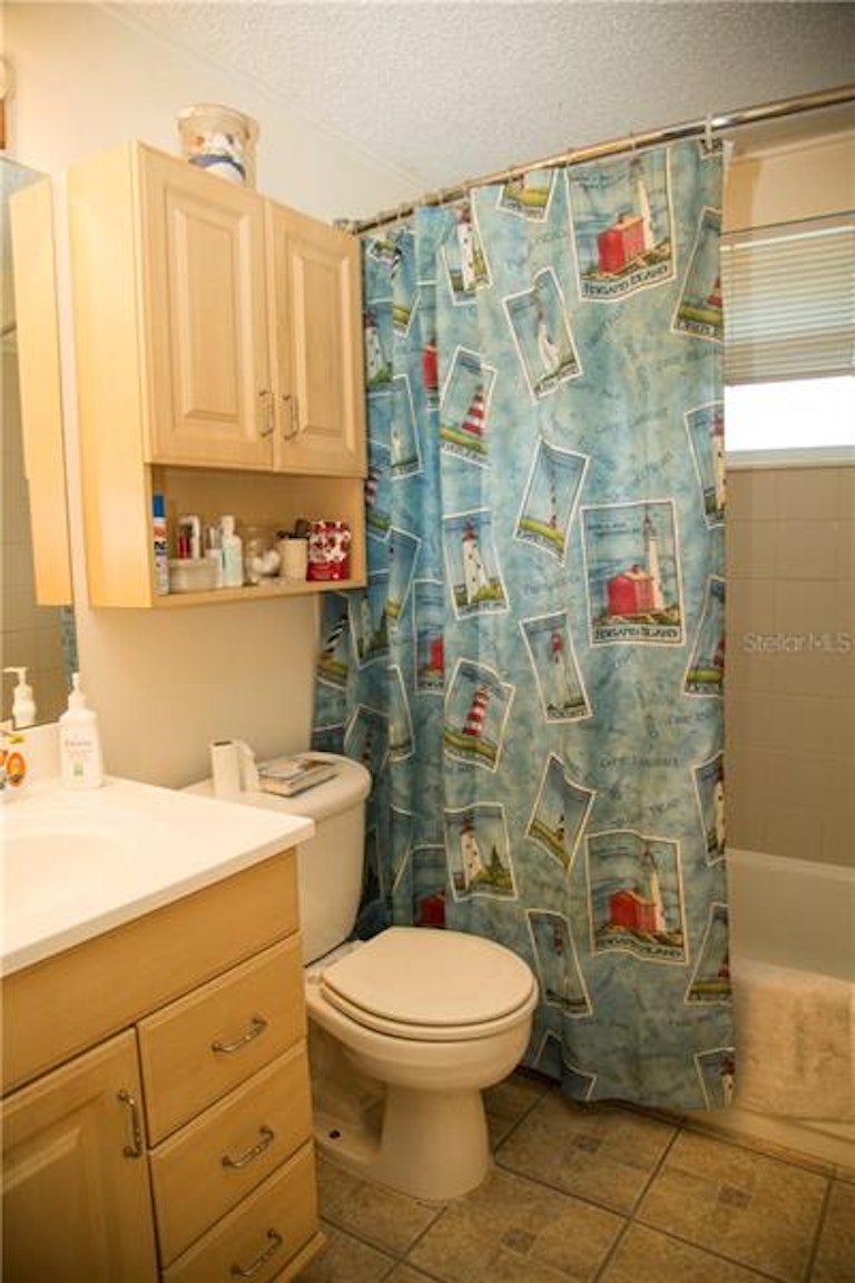 Photo 8 of 11 - 2245 Chatlin Rd, Holiday, FL 34691