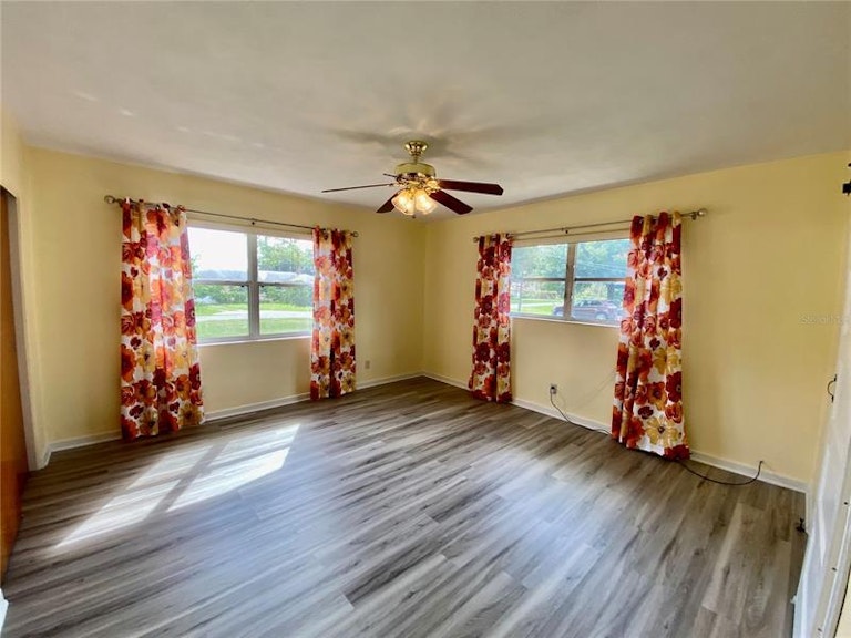 Photo 24 of 60 - 4081 Lake Marianna Dr, Winter Haven, FL 33881