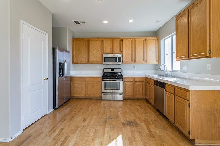 Photo 2 of 19 - 14871 Pete Dye St, Moreno Valley, CA 92555